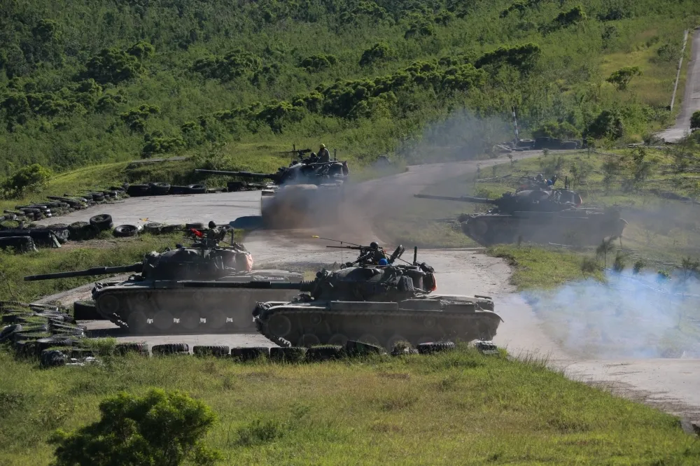 【快訊】陸軍564旅士官遭戰車撞　內臟破裂緊急搶救中