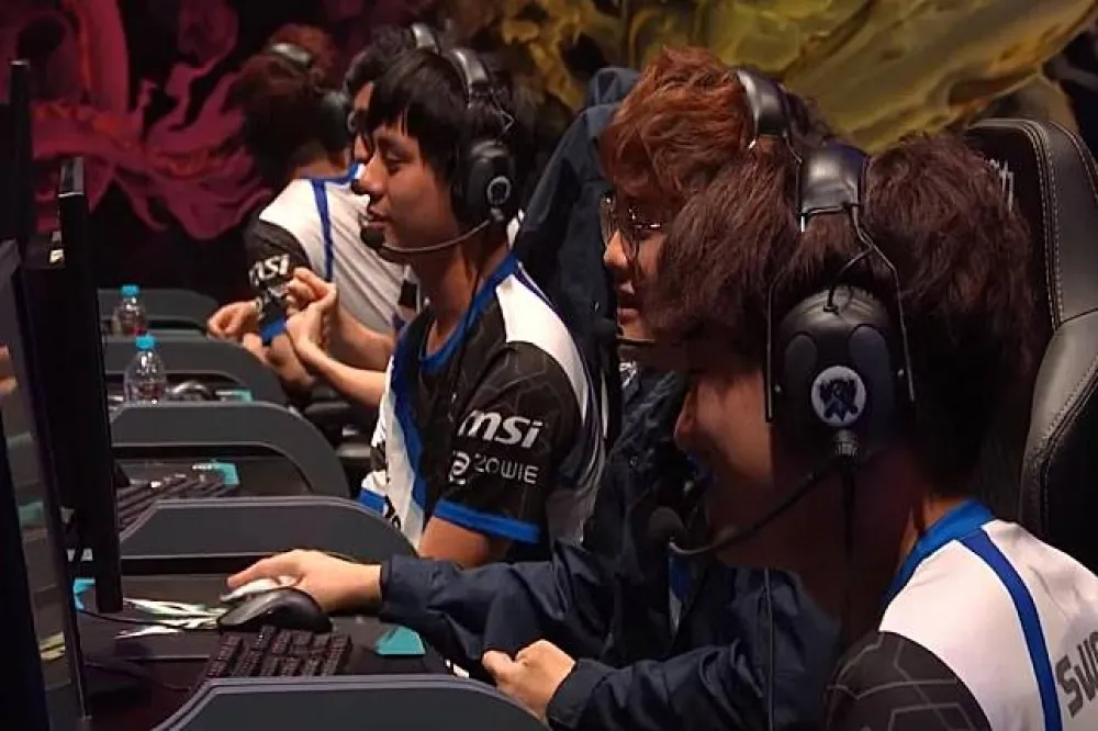 【世界大賽】歐美網友看FW vs. WE：FW看起來好像在打銀牌場的SoloQ