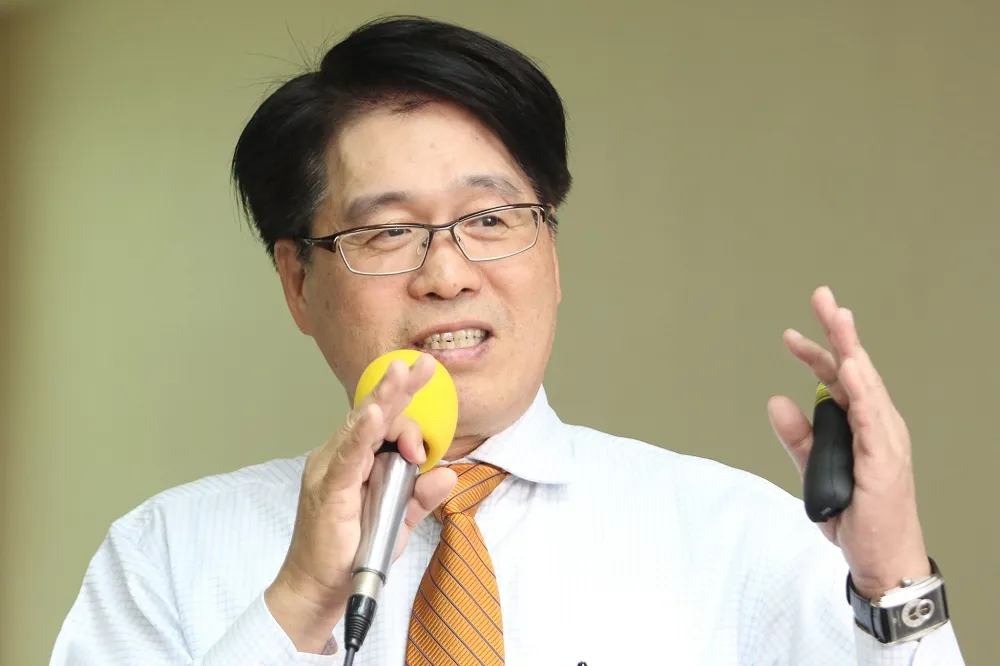 宣布參選民進黨主席補選　游盈隆：不可承受之重，由我承擔