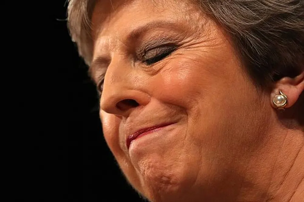 反對黨民調超前　英國首相梅伊領導危機深化