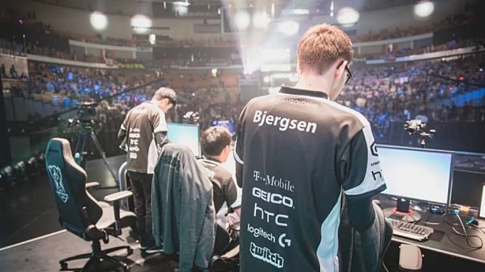 【世界大賽】歐美網友看FW vs. TSM：閃電狼只花10秒就從菁英變銅牌