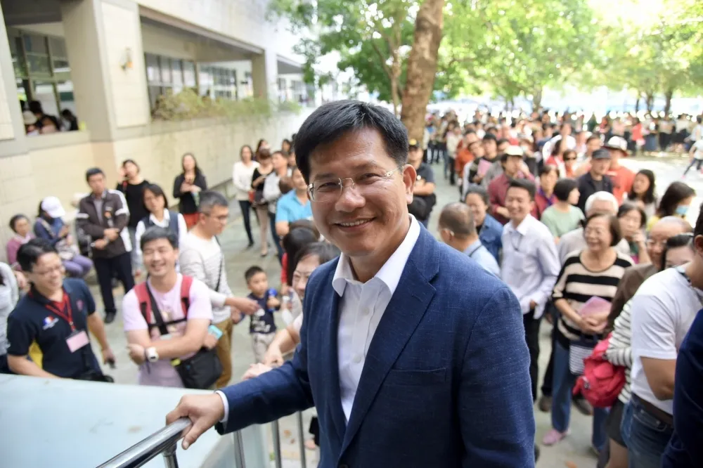 前台中交通局長王義川爆料　林佳龍曾考慮參與立委補選