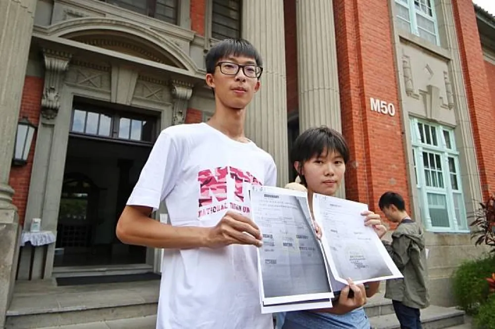 【台大濺血事件】會議召開資料没準備　學生代表要求校方給真相