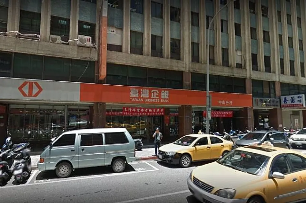 台企銀全台ATM當機　民眾怨調度資金卡關