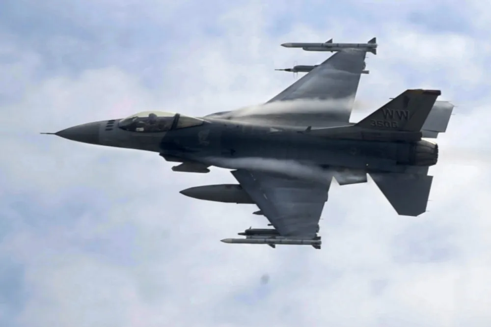 【飛行期間引擎起火】美F-16戰機「拋棄」油箱代價　日漁民獲賠8500萬日圓
