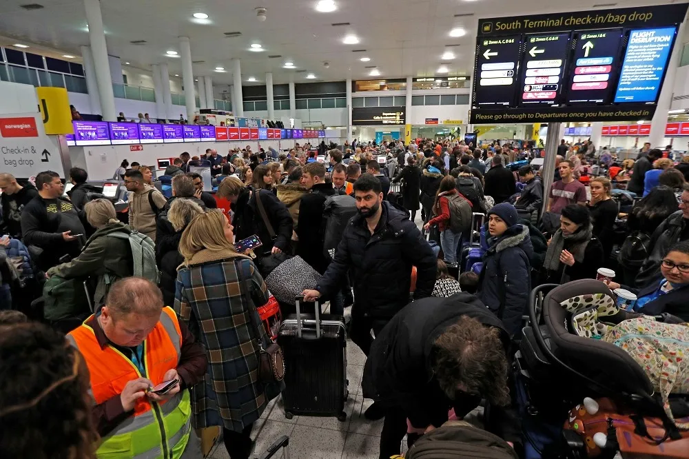 聖誕節前50架無人機闖英國機場　逾11萬人受影響