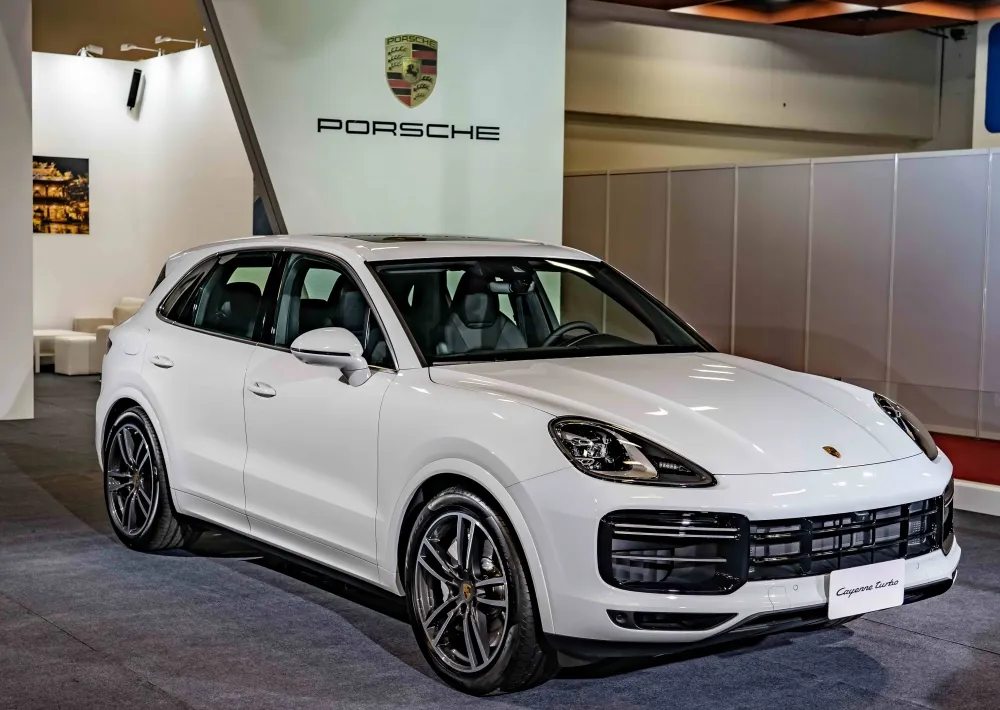 Porsche家族精銳盡出展現超跑品牌氣勢
