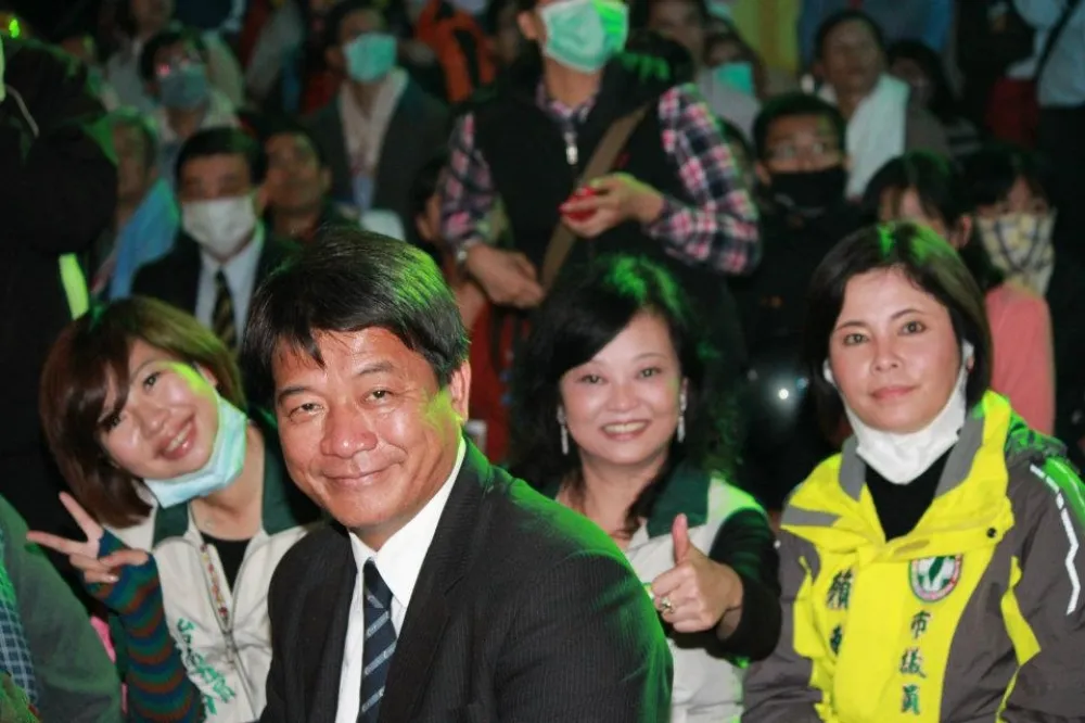 【3綠議員跑票】郭信良宣布退出民進黨　獲28票當選台南市議長