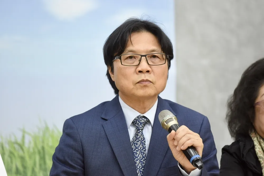 擅自「插管」引府院不滿後請辭　葉俊榮：擔起所有政治責任