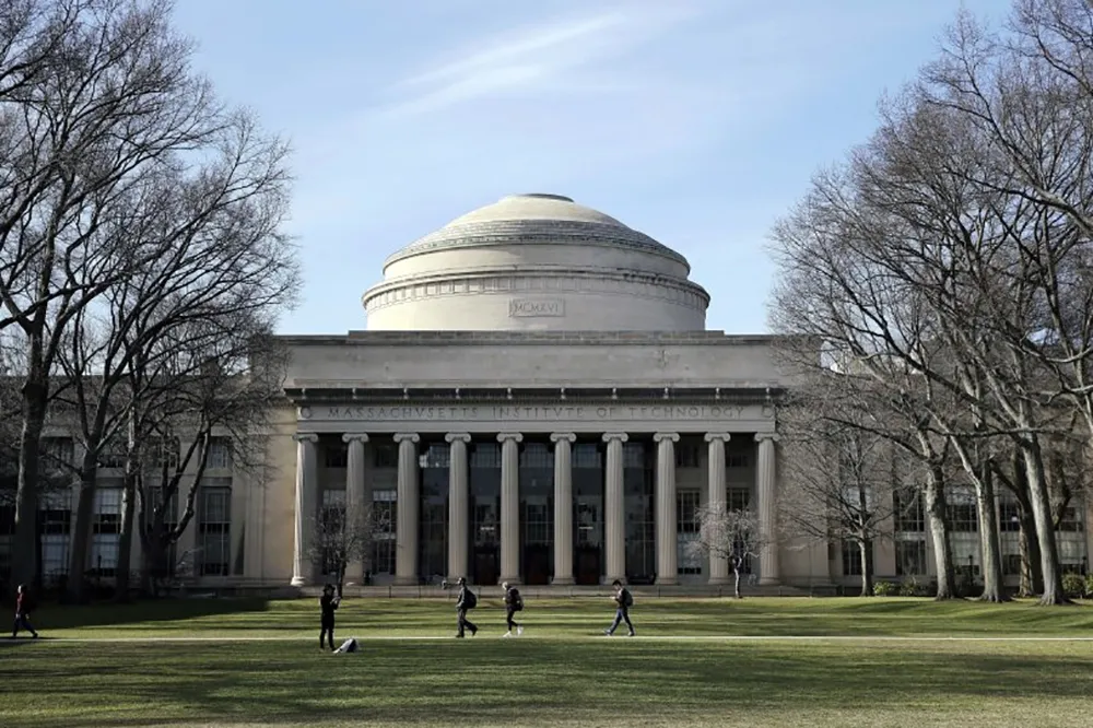 MIT早鳥招生僅5美籍華人入榜　史丹佛大學拒中國學生面試 