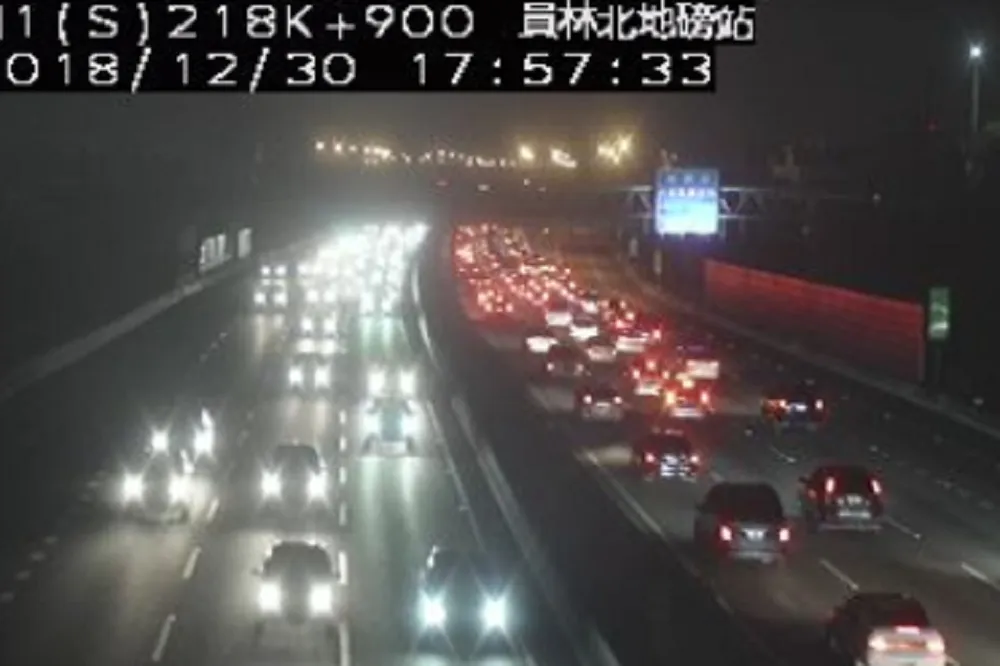 【連假第2天】國1彰化段最塞　高公局：跨年夜北上車流最多 　