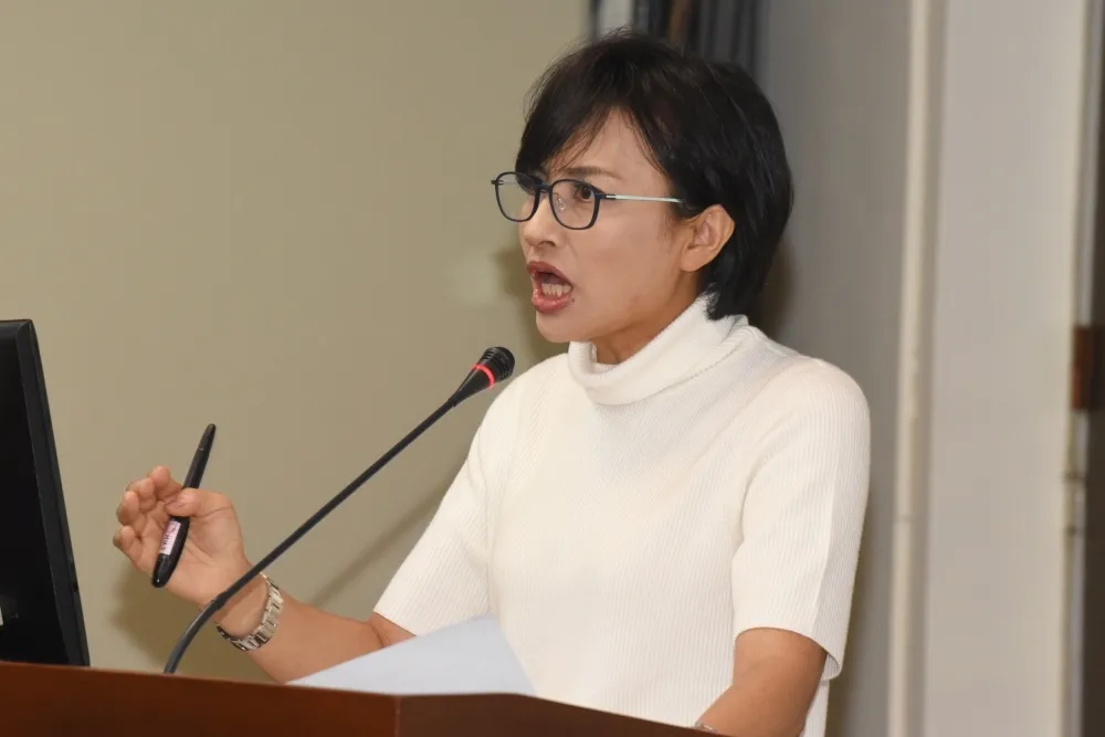傳聞中國年付2千萬給白狼　邱議瑩想發不自殺聲明