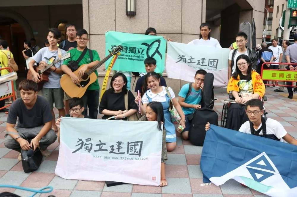 賴揆主張台獨惹毛中媒：「北京充滿後勁的棍棒在等著」