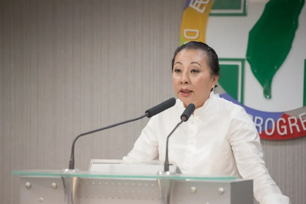 【攬肩風波】繼陳明文告父老鄉親書後...　張花冠發不自殺聲明