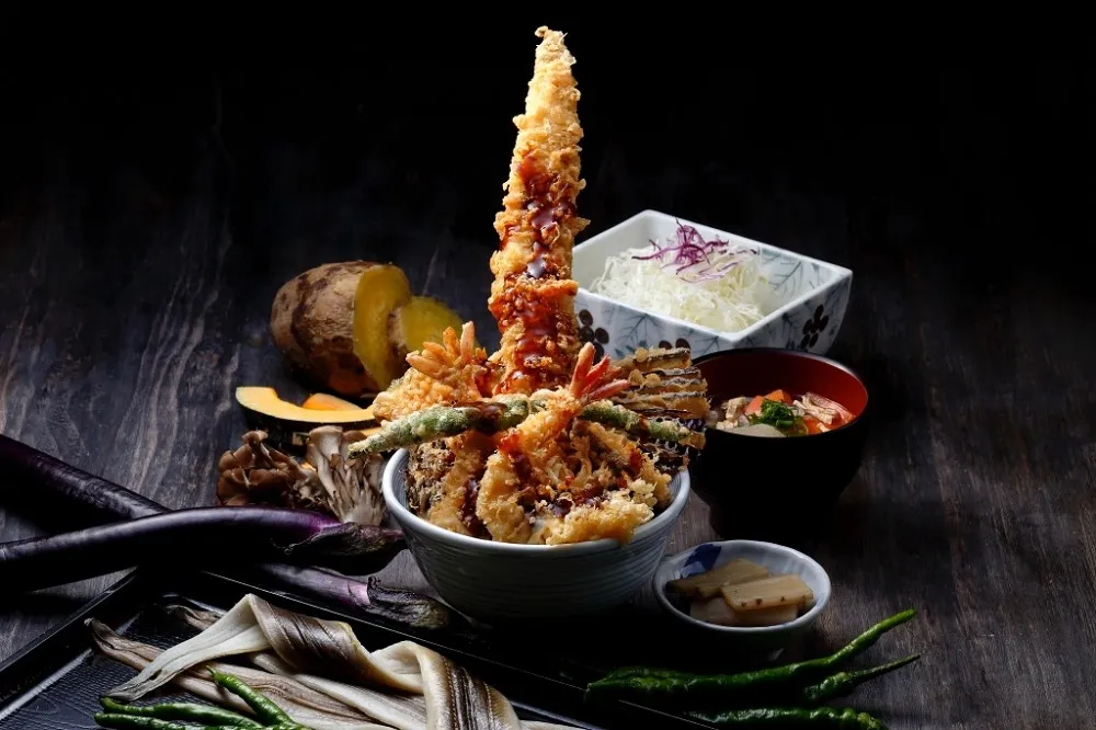 賀連續五年榮獲日本天丼金賞！天吉屋限期推出手臂長的「穴子101丼」 