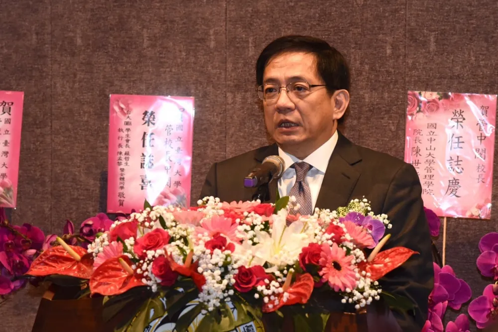 工學院教授噓管中閔就職　代理校長哽咽：在刀光劍影的陰影下奮戰