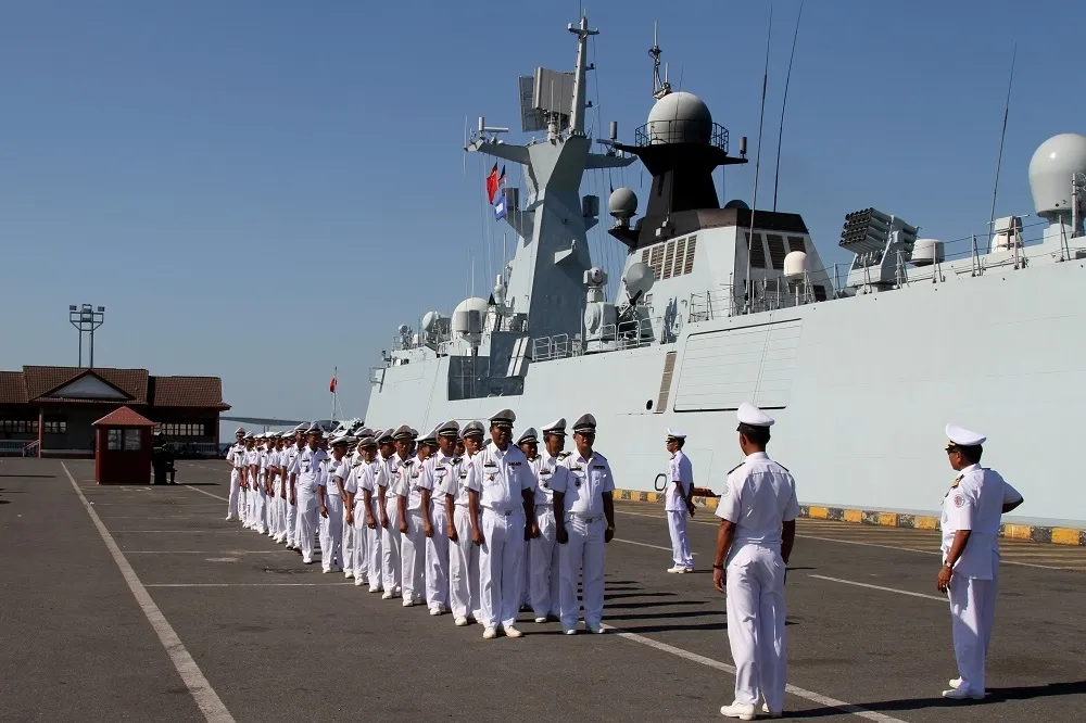 不顧外界質疑在柬埔寨設立海軍基地　中國3軍艦赴柬「鞏固關係」
