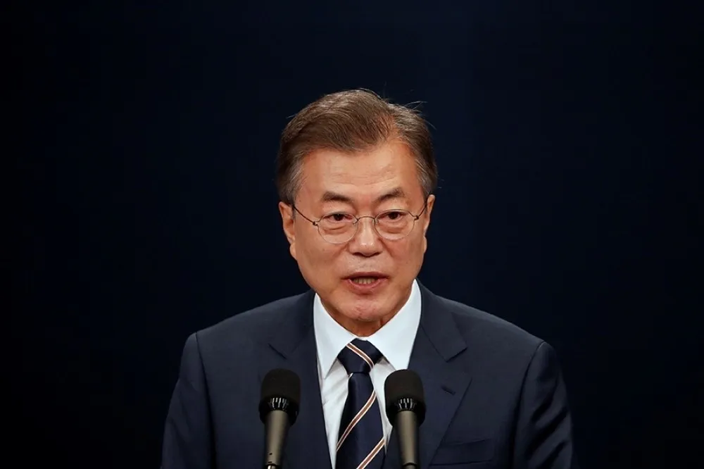 楊虔豪專欄：「聖誕老人」文大統領還有多少禮物可發