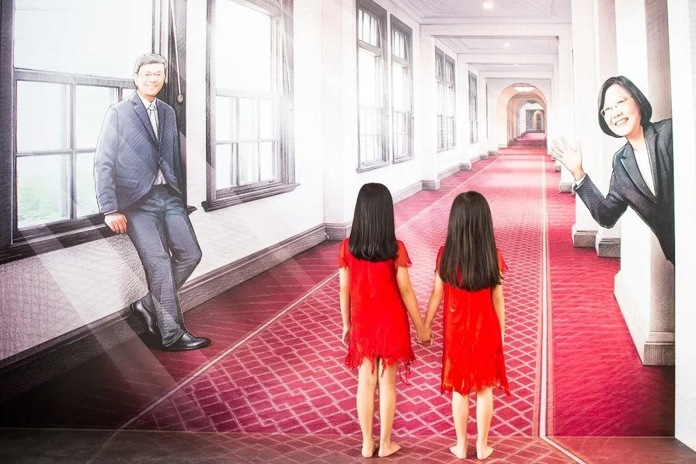 關鬼門前「紅衣小女孩」露臉　蔡英文：她們真的出來玩了