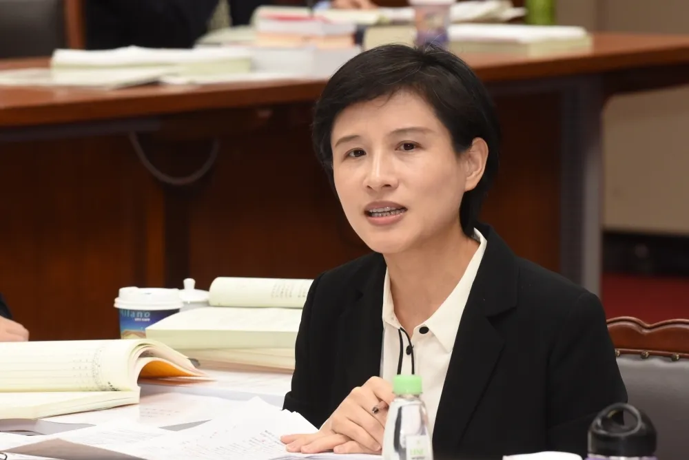 【快訊】蘇貞昌三度強力慰留　鄭麗君同意續任文化部長