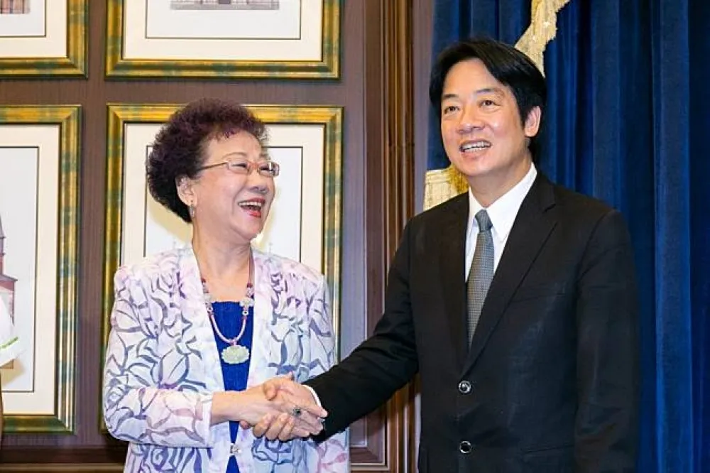 賴揆再送「德政」　拍版國慶連假夜間不收費　