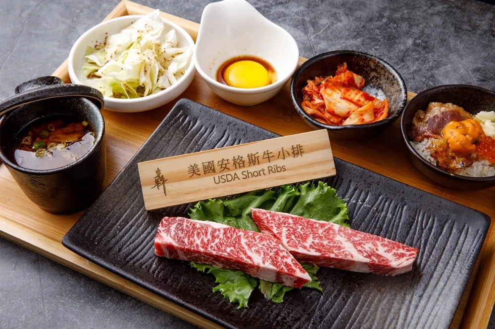 引進日本當紅烹調方式　「犇和牛食堂」現選、現切、現煎和牛飄香微風南山