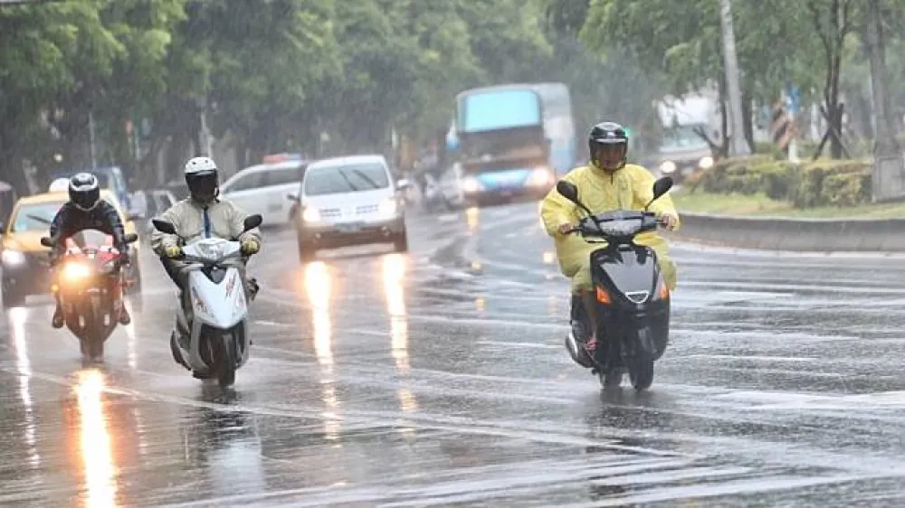 周日豪雨倒光再熱4天　下周五「微弱」東北風送秋意