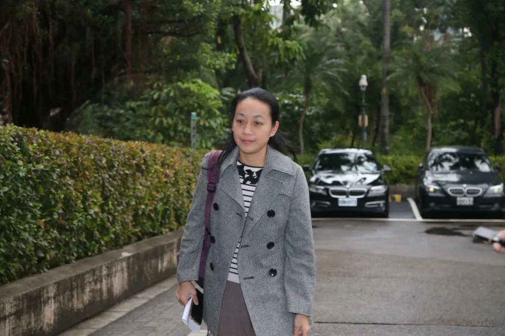 【王景玉無期更審】小燈泡父母盼程序謹慎明快　「別耗費在法律研究」