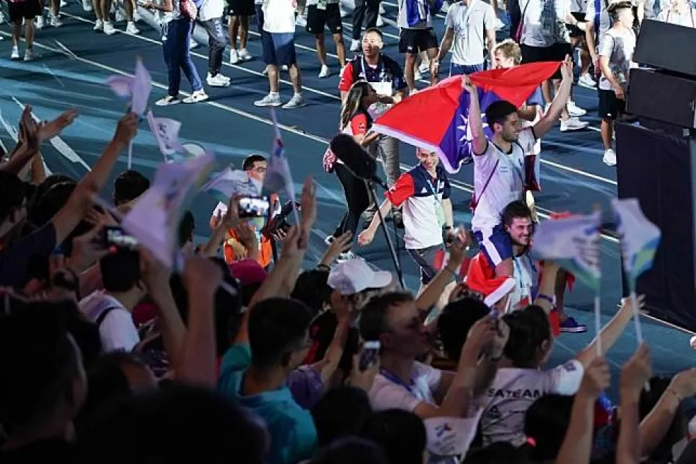 阿根廷閉幕典禮披我國旗進場　FISU發函關切