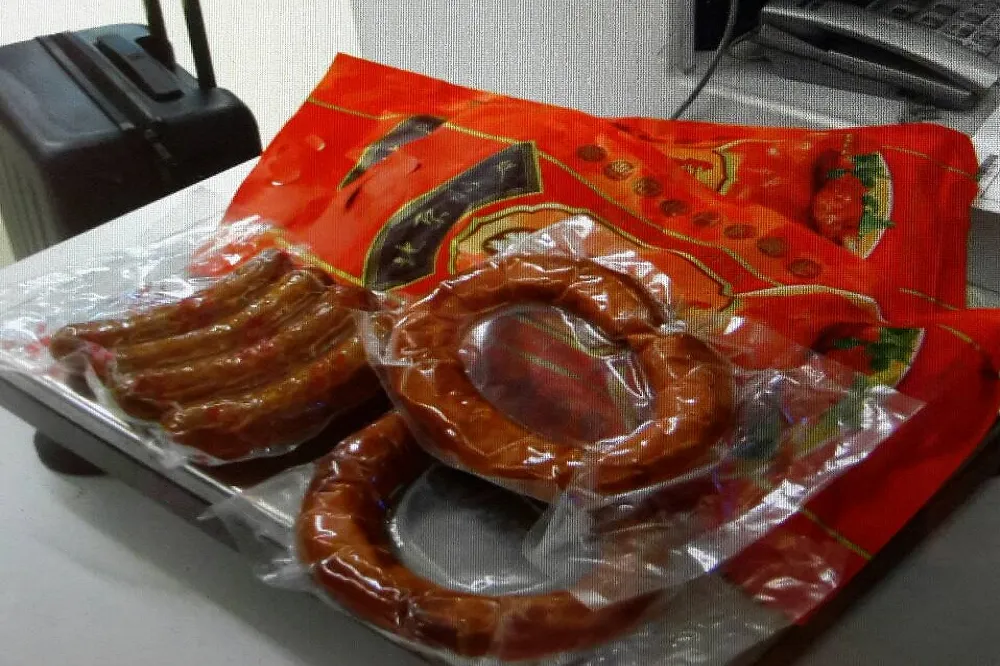 【送走豬隊友】攜肉入境未繳罰款遭遣返　4天3起皆中國客