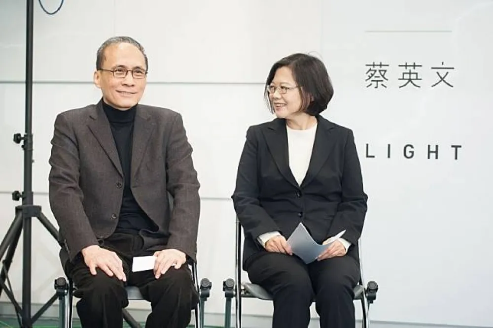 蔡英文臉書發文感謝林全相伴　強調：不表示願意他離開