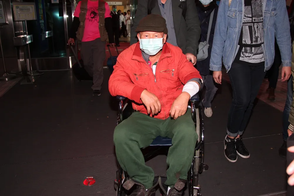 【對峙6小時】園長血諫總統府　林金連強制送醫後出院返家