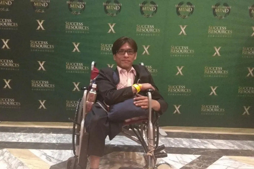 全球第1對分離後皆存活坐骨連體男嬰　42歲忠仁腦溢血過世