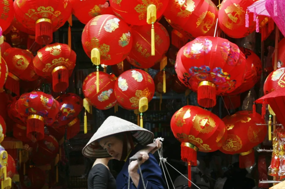 買年花、吃方形粽和出外踏青　不一樣的越南春節過年習俗