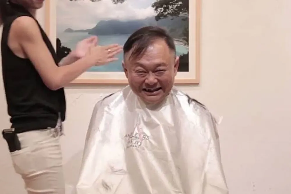 【掰了鬼娃恰吉】專訪影片點閱破百萬　王世堅履行剃頭承諾