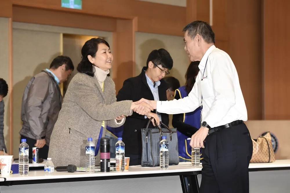 【對決11小時喊卡】機師升訓訴求無共識　華航勞資14日上午10點再戰