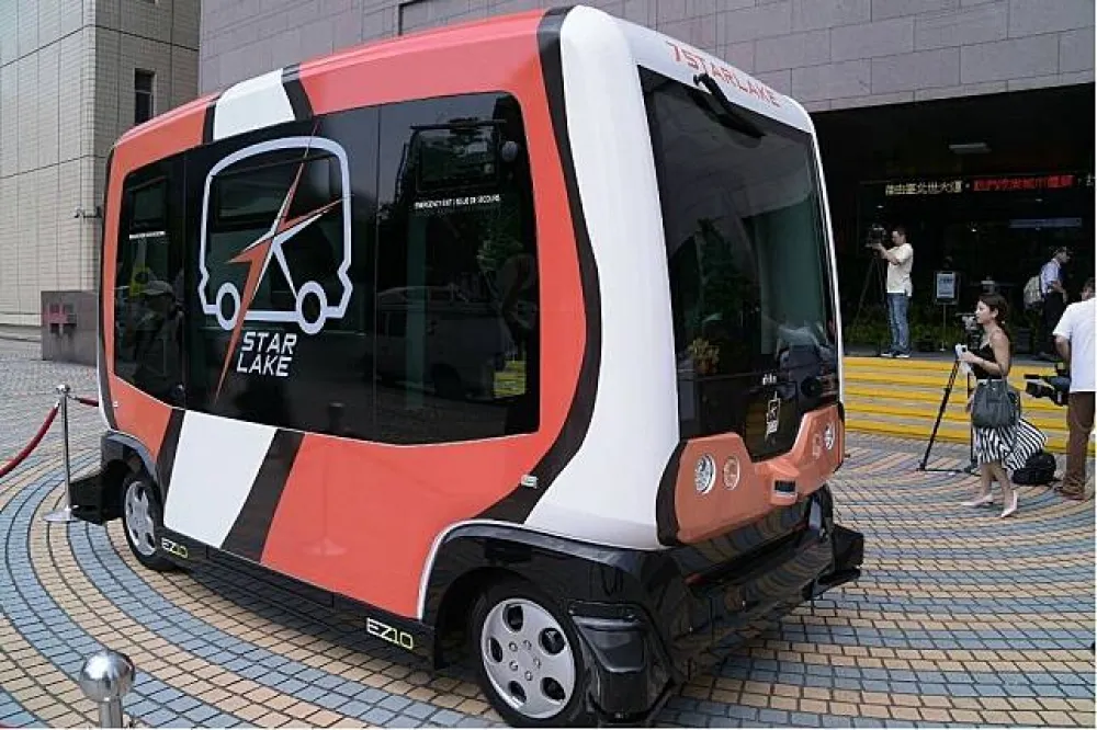領先全球　自駕小巴在北市公車專用道測試