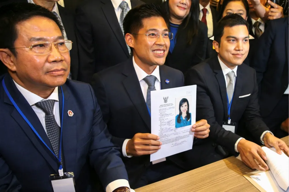 【大選倒數】提名公主搶曝光卻誤踩王室紅線　親塔克辛的泰愛國黨恐遭強制解散