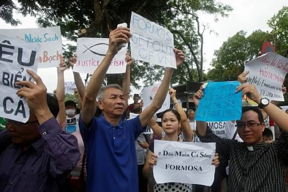 台塑越南鋼鐵廠汙染　越籍主教帶20萬人連署來台「提醒政府重視」
