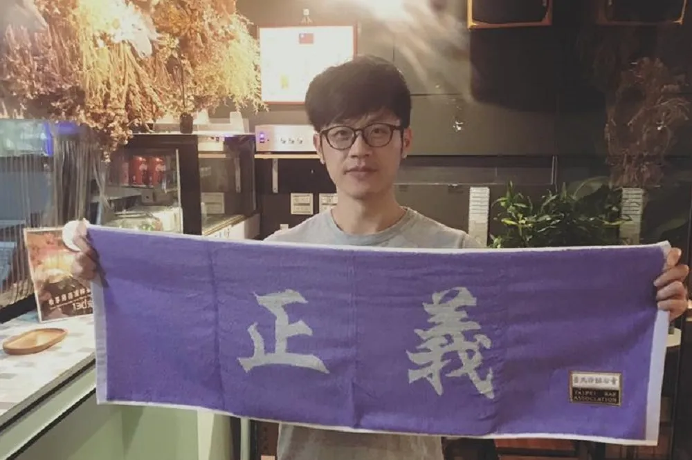 焦糖哥哥推薦新書遭中國封殺　蘇揆：這樣的國家還要跟它往來？