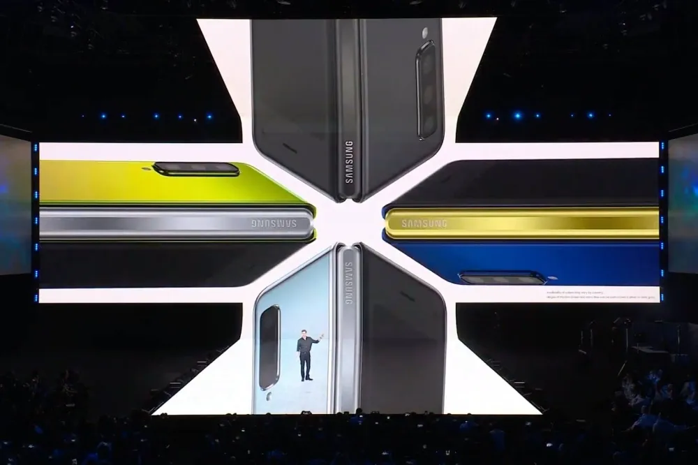 【10 週年新品直擊】Samsung Galaxy S10 系列搶先看　超過6萬的可摺疊式手機首次曝光