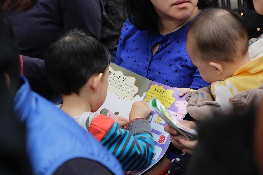 3年內育有兩名未滿3歲子女　父母可同時請育嬰假