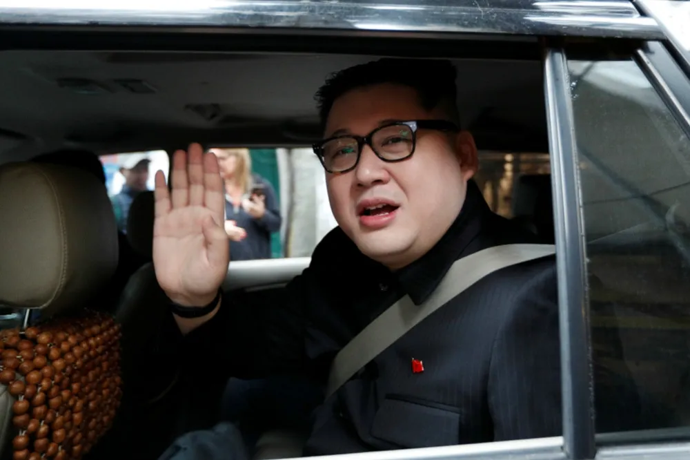 【假去真來】知名金正恩扮演者　澳洲華裔演員Howard X遭越南驅逐出境