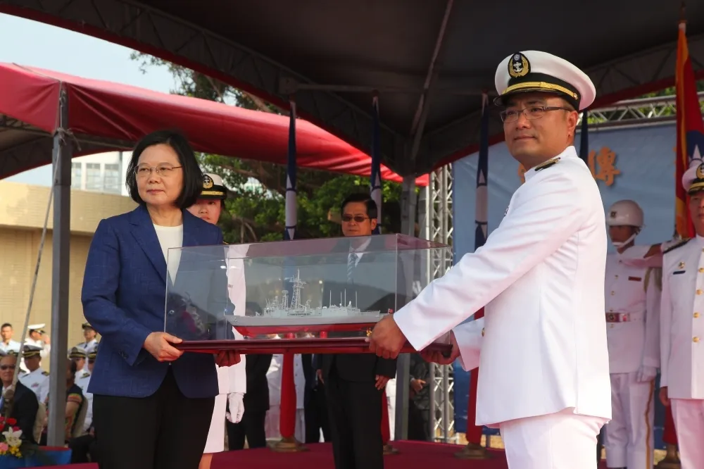 國艦國造帶動405億產值　蔡英文：將創造8千多個就業機會