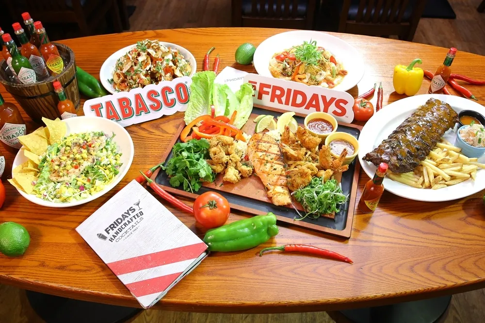 【有片】辣味飲料你敢喝嗎？FRIDAYS 與 TABASCO火辣辣聯名推出11款創意料理　