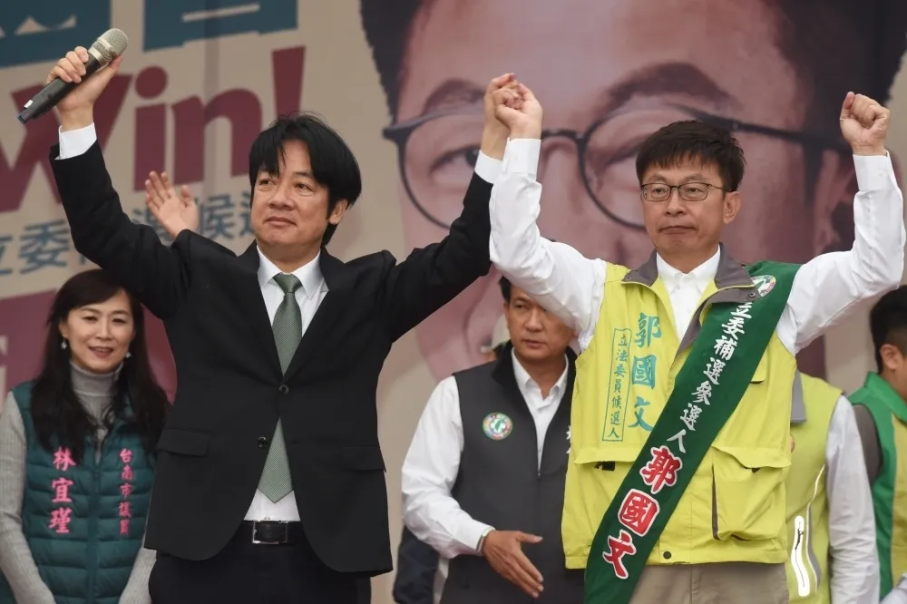 【台南立委補選】郭國文狂打賴神牌　腹背受敵向神明「上疏文」自清