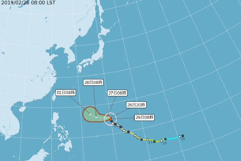 強颱「蝴蝶」強度將遞減　氣象局：對連假天氣沒直接影響