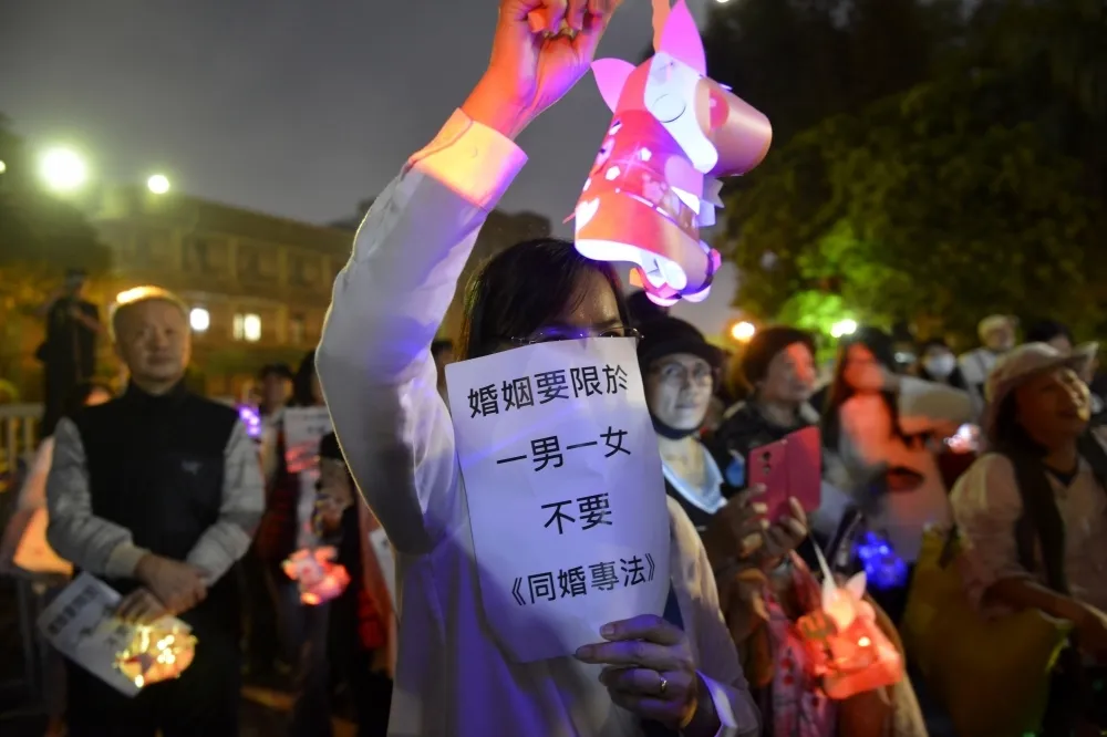 【同婚爭議】憂「幸福盟版專法」違憲　中南部綠委陷兩難