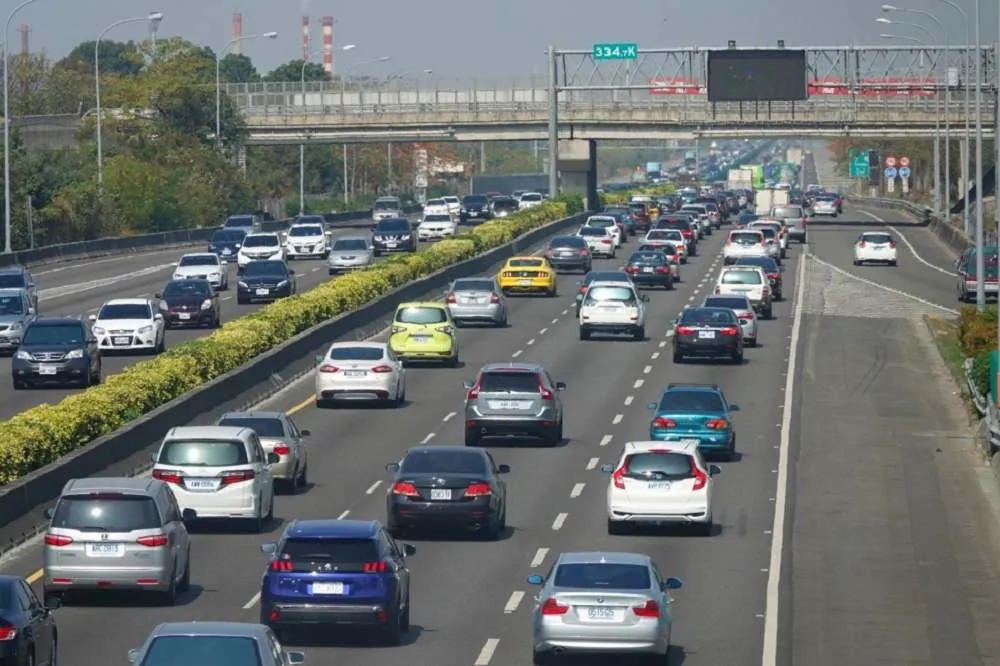 【紓緩車流】清明連假前一周休　國道採單一費率再七折優惠收費