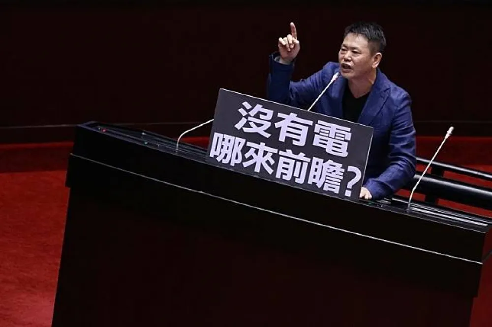沒為815請辭　林全：全世界無國家宣示百分百不跳電